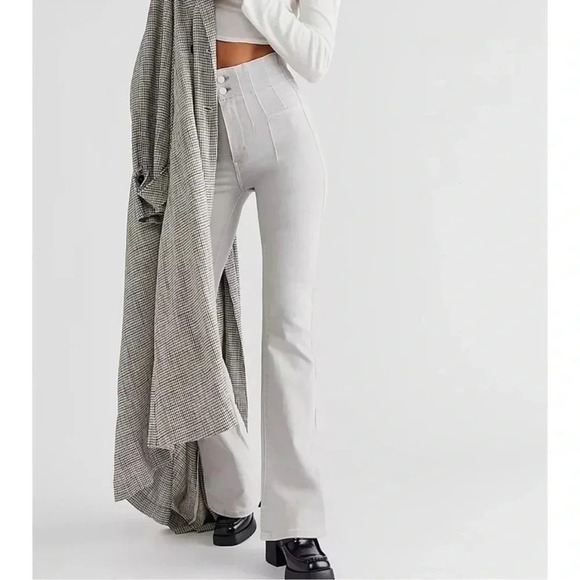 New Free People Jayde Flare Jeans High Rise We The Free Light Sea Wash Gray 31 - Picture 1 of 14